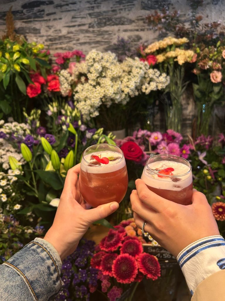 4 cocktails d’automne floraux pour célébrer les 3 ans de Maison Florès